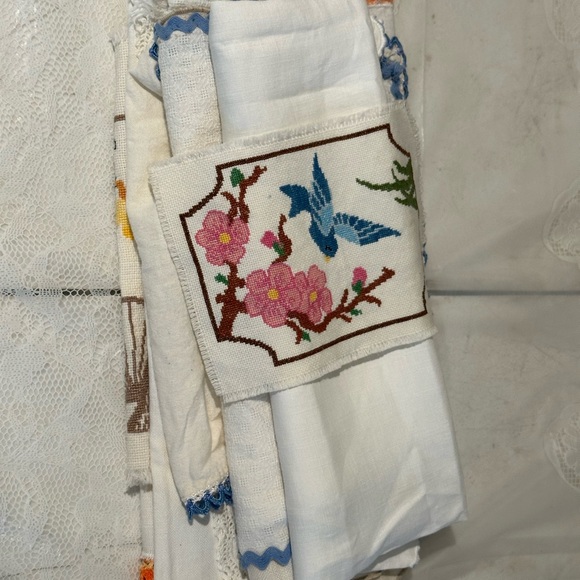 Linens Table Runner Lot of Cross Stitch Flower Basket needlepoint Bird misc 10++ - Picture 2 of 11